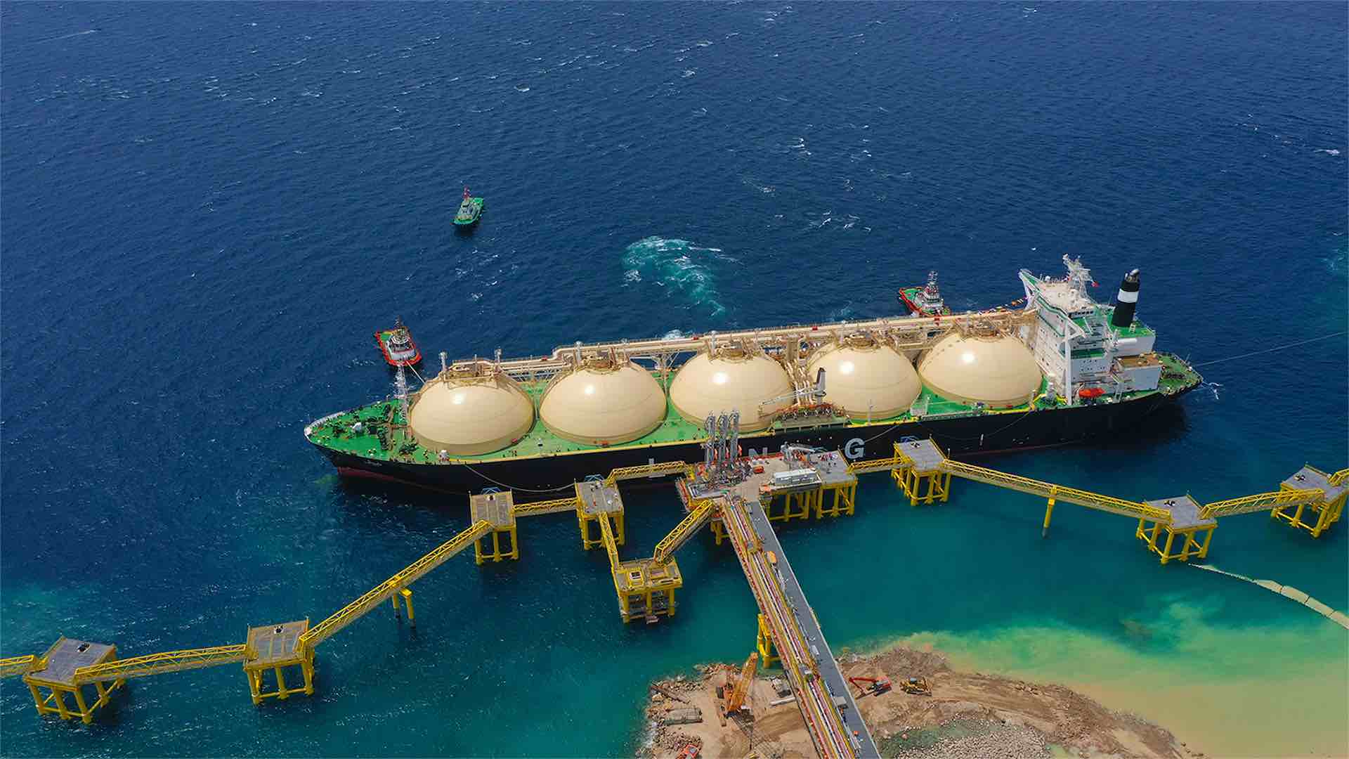 ADNOC L&S and AG&P join forces for Philippines' first LNG import terminal